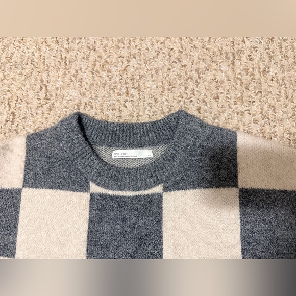 OAK + FORT Checkered Crewneck Sweater - Picture 4 of 5